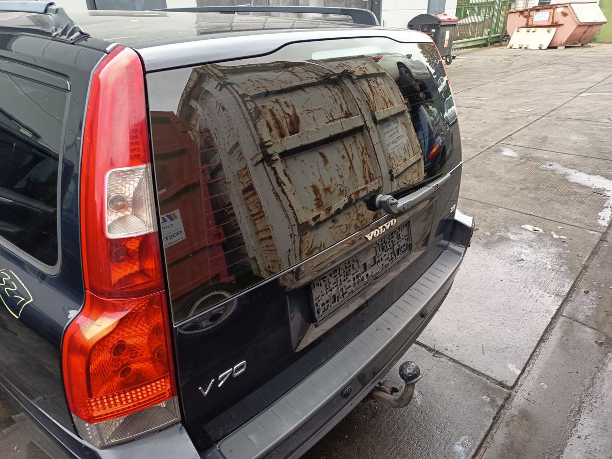 Volvo V70 II original Heckklappe mit Scheibe 452 Saphirschwarz Bj 2005