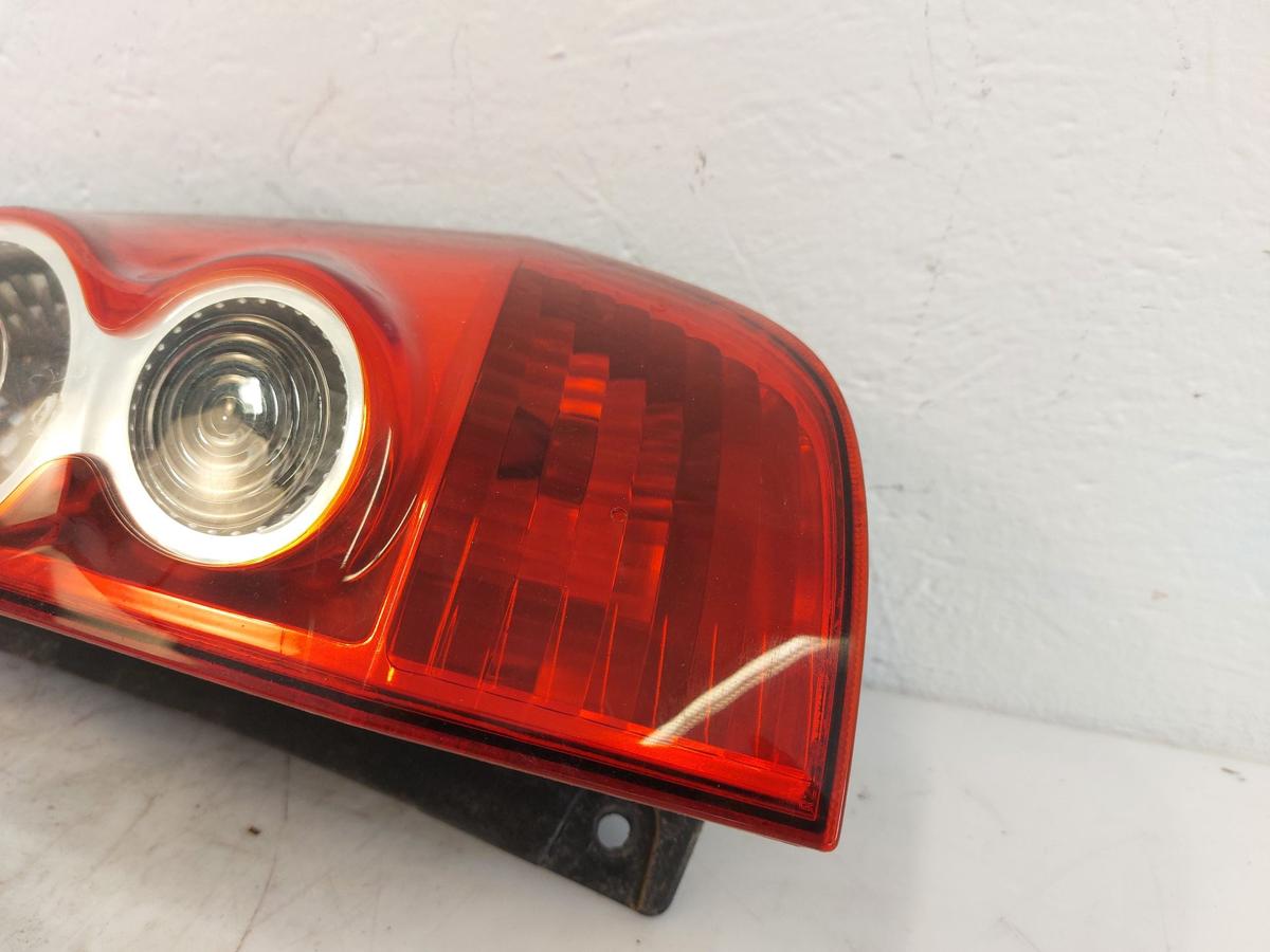 Ford Fiesta JH1 Rückleuchte Schlussleuchte Rücklicht hinten rechts 5 Türer ab 05