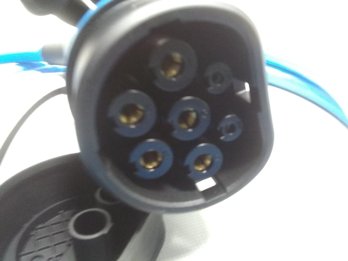 Tesla Model Y Ladekabel 4 Meter 1039810-01-A Menekes 36213/3P+N