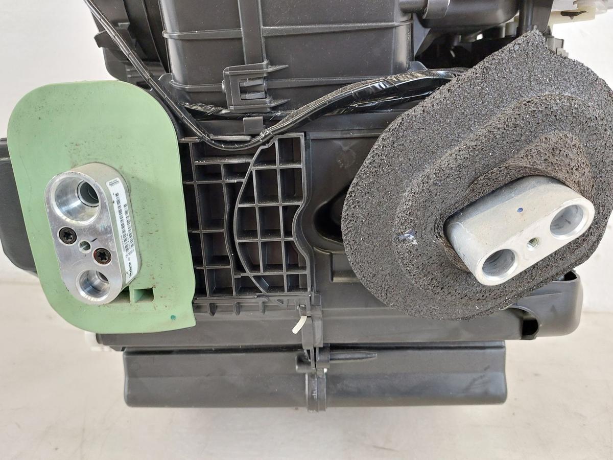 Nissan Leaf ZE1 40kWh Gebl&auml;sekasten Heizungsgel&auml;se W&auml;rmetauscher Gebl&auml;semotor