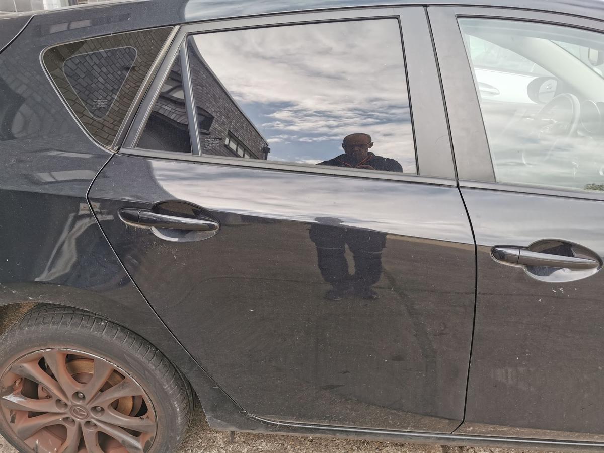 Mazda 3 BL Tür Autotür Rohbautür Fondtür hinten rechts 16W Granitschwarz 5 Türer