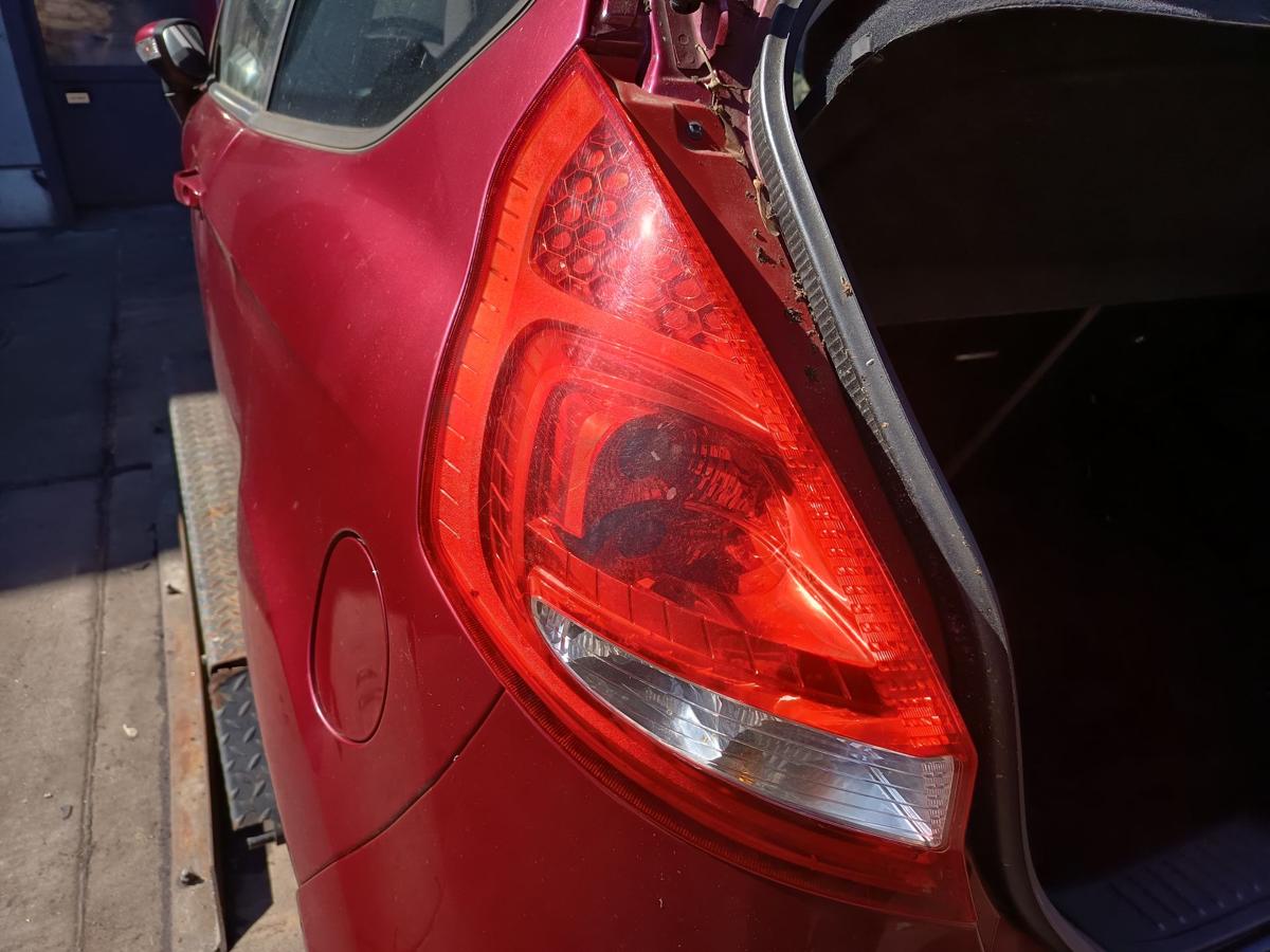 Ford Fiesta MK7 original R&uuml;ckleuchte links 3 TRG vor Facelift Baujahr 2009