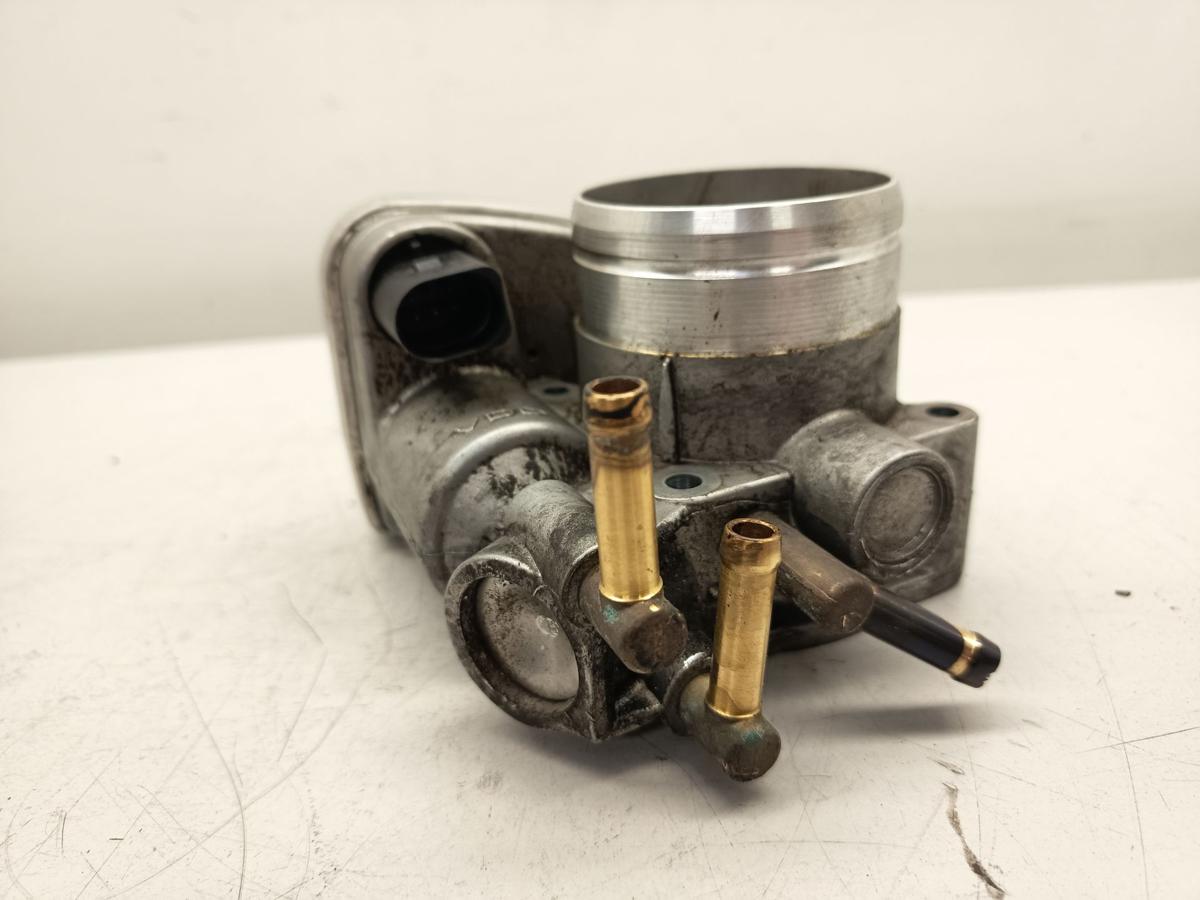 VW Passat 3C original Drosselklappe 1.6 75kW Benzin Bj 2006