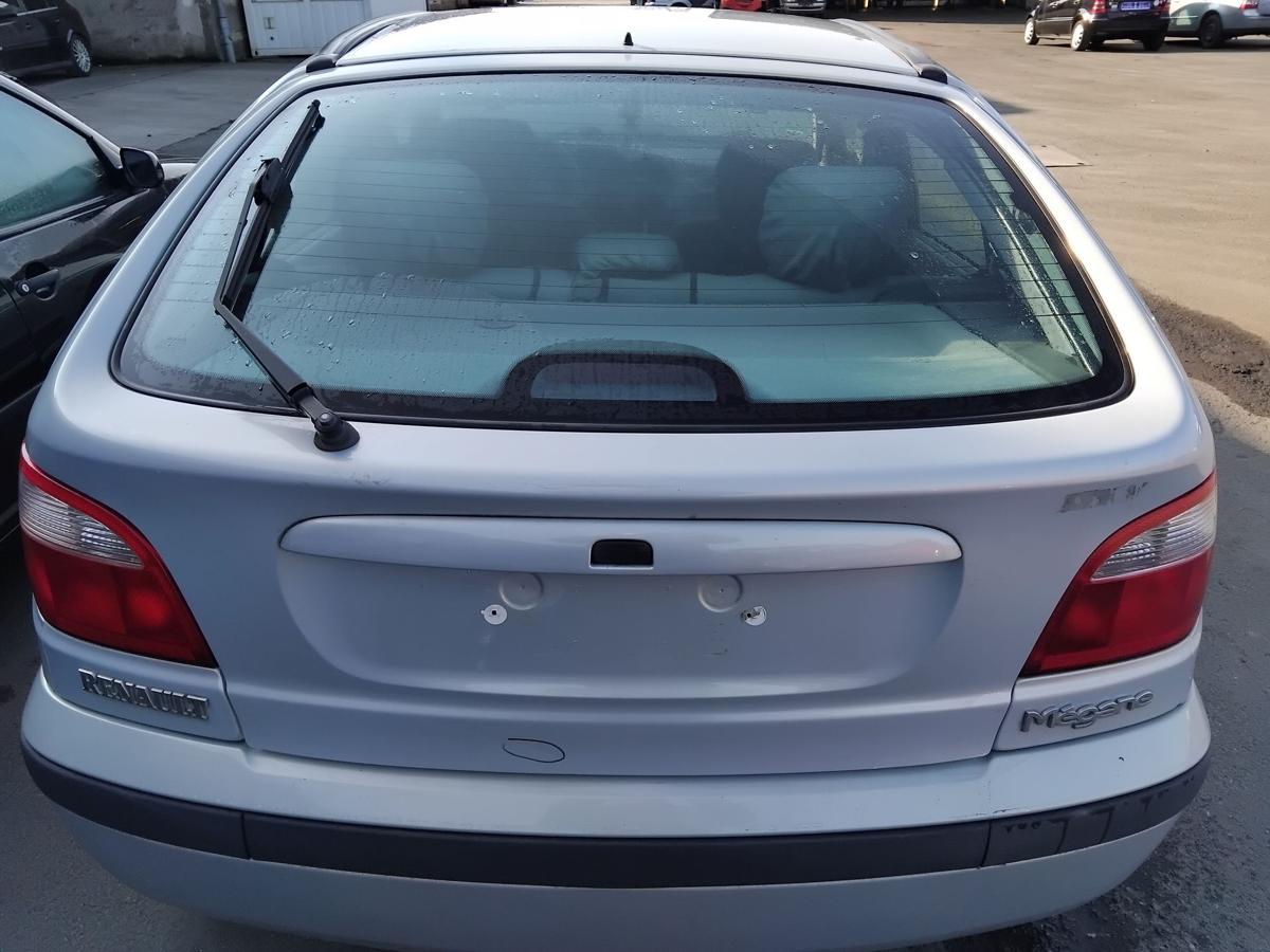 Renault Megane 1 BA Heckklappe MV632 Gris Boreal mit Scheibe BJ2001 Flie&szlig;heck