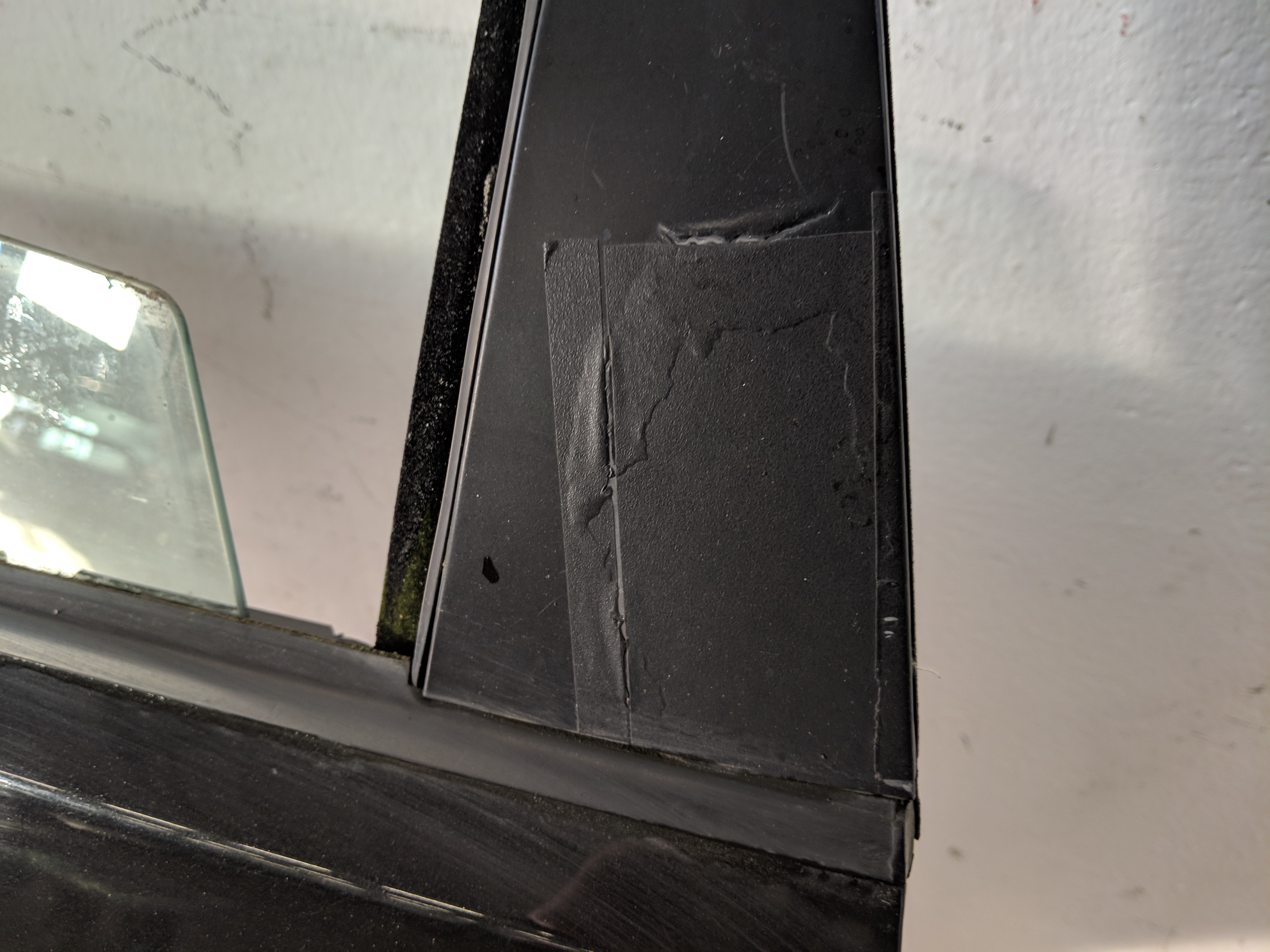 VW Polo 9N Bj.03 Tür hinten links 5-türig schwarz LC9Z Fahrerseite