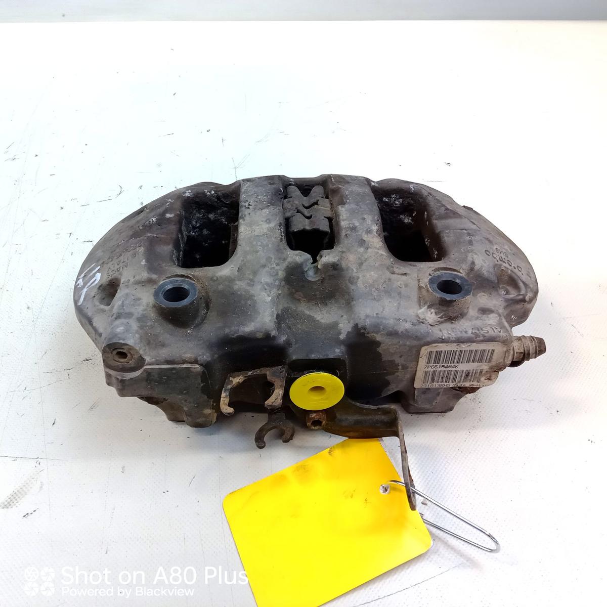 VW Touareg 2 7P original Bremssattel Hinterachse rechts Brembo Bj.2013