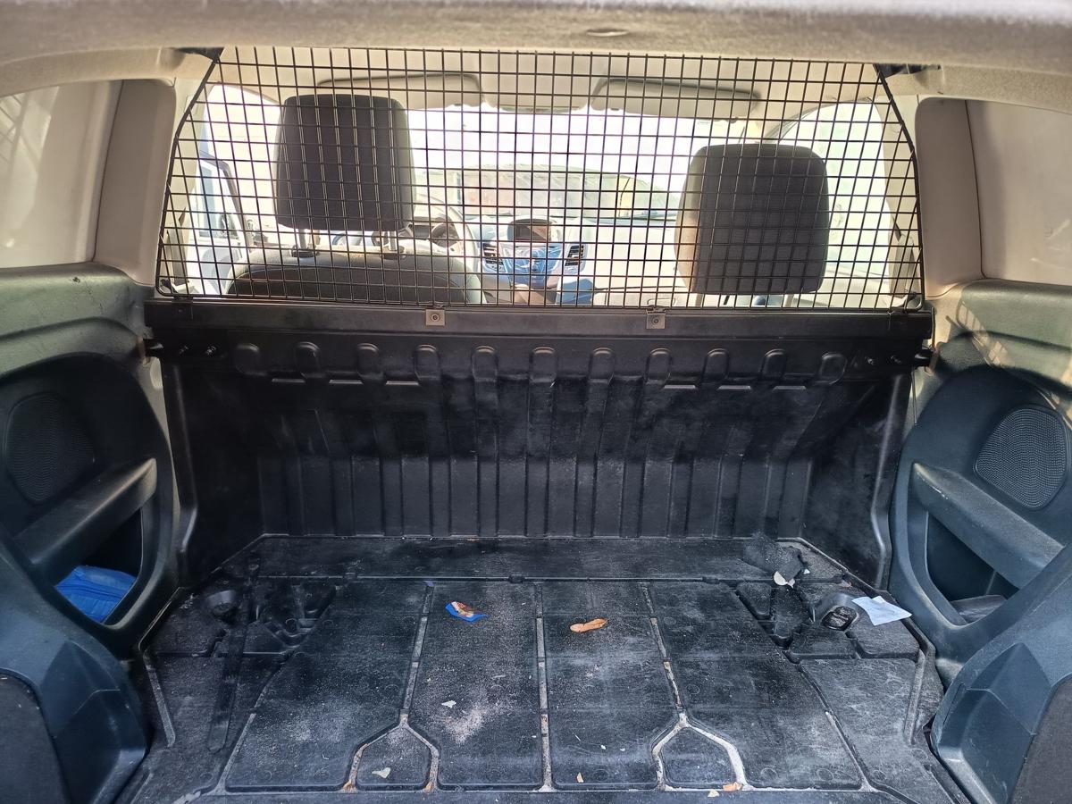 Ford Fiesta VII original Trennwand Gitter komplett Lieferwagenumbau Bj 2011