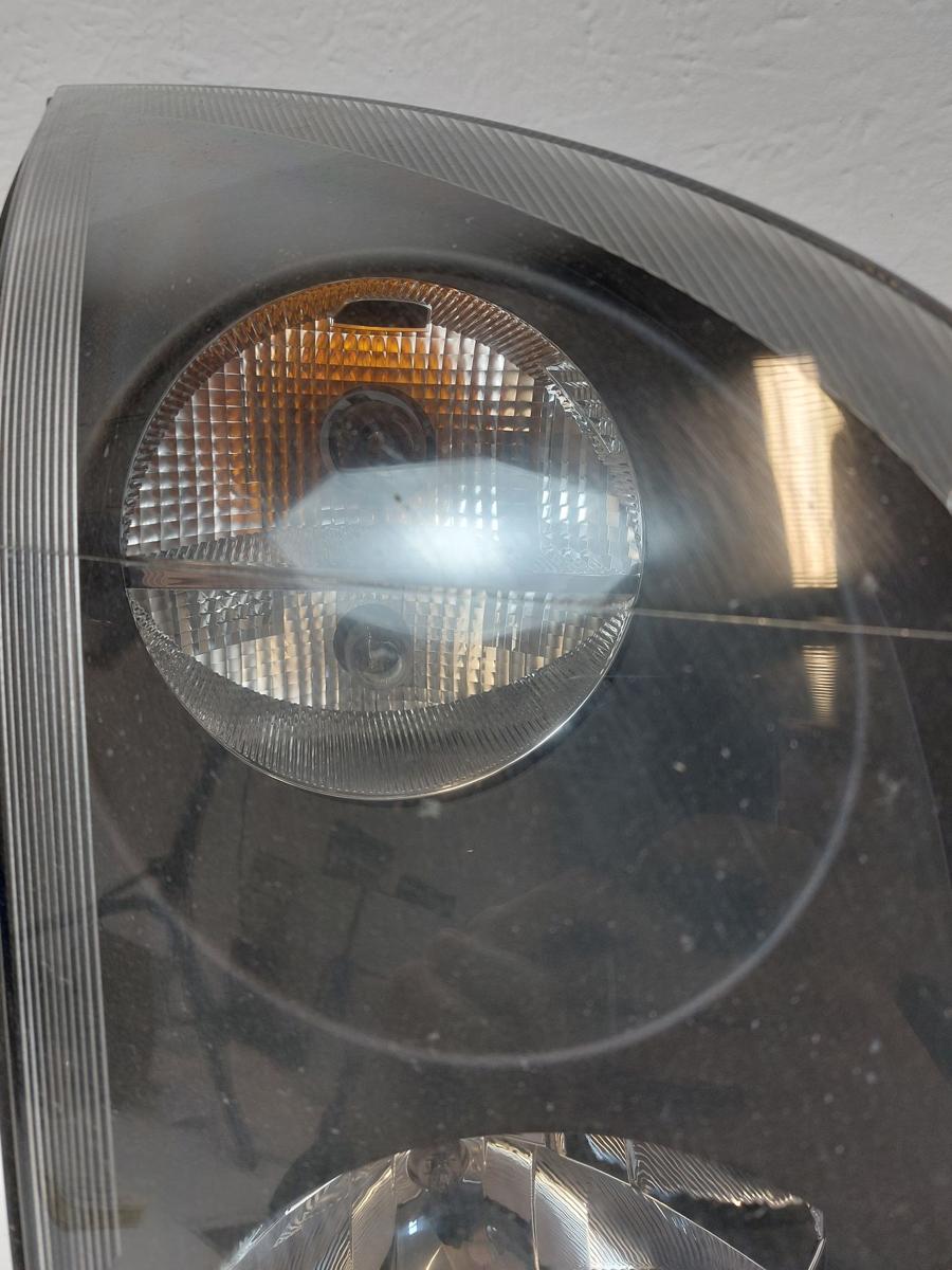 VW Crafter 35 2E Scheinwerfer rechts Halogen Hella Kratzer Frontscheinwerfer OEM VW Crafter 35 2E Scheinwerfer rechts Halogen Hella Kratzer Frontscheinwerfer OEM