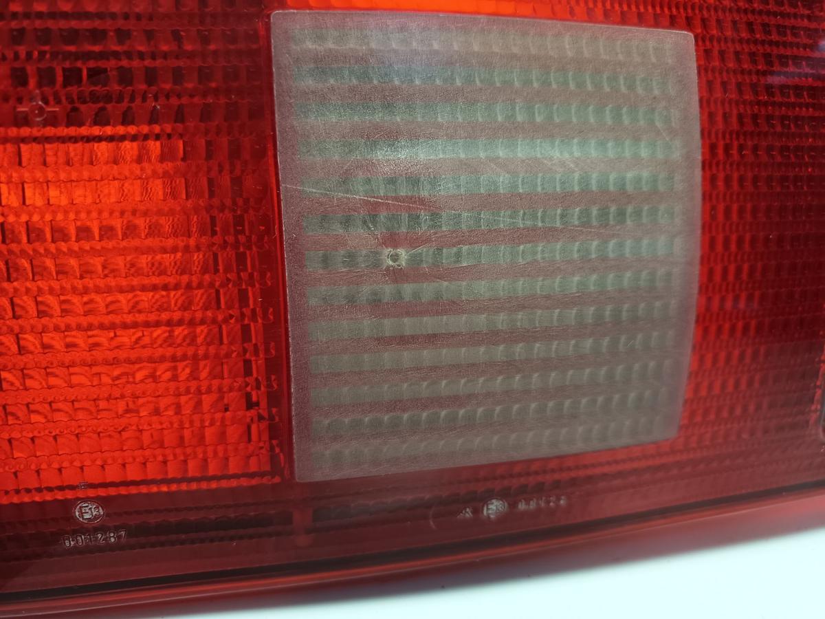 Audi Cabrio B3 8G7 orig Heckblende Lichtband Mitte 8G0945225 Bj 1991