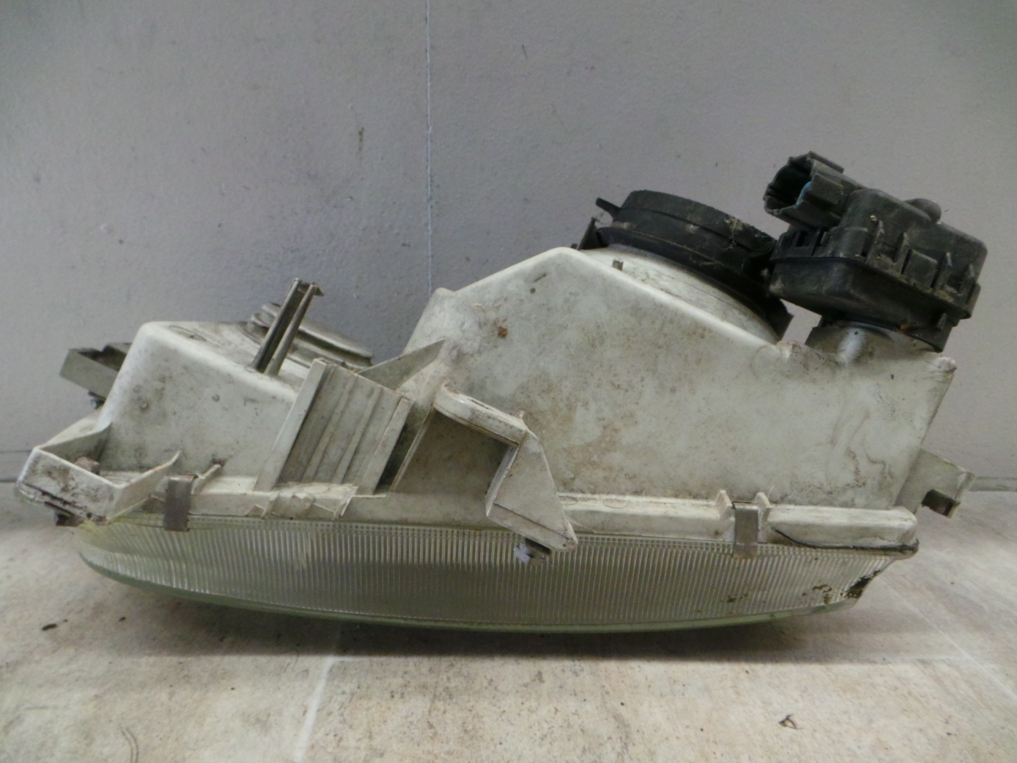 Nissan Serena Bj.91-02 Scheinwerfer rechts Lampe vorn