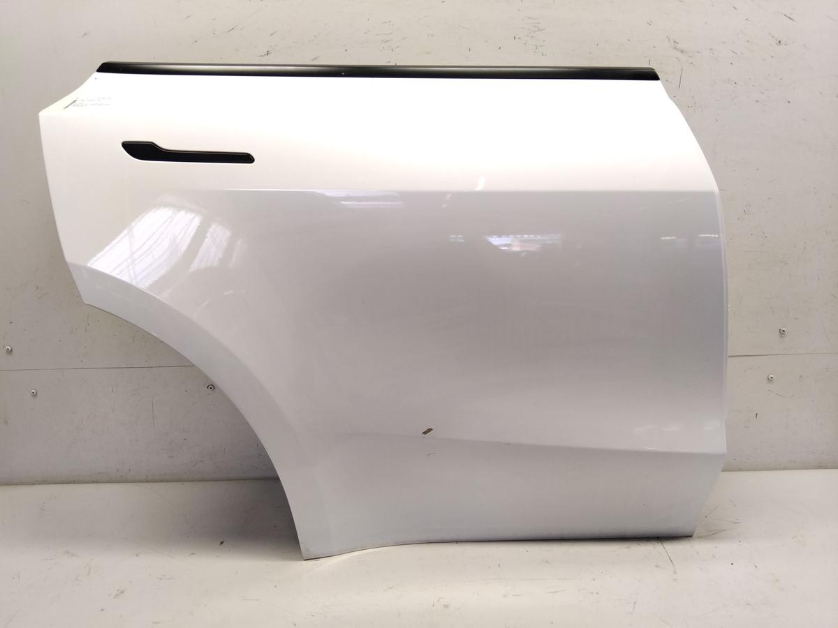 Tesla Model Y Tür hinten rechts weissmetallic PPSW Bj.2022 Lackschaden