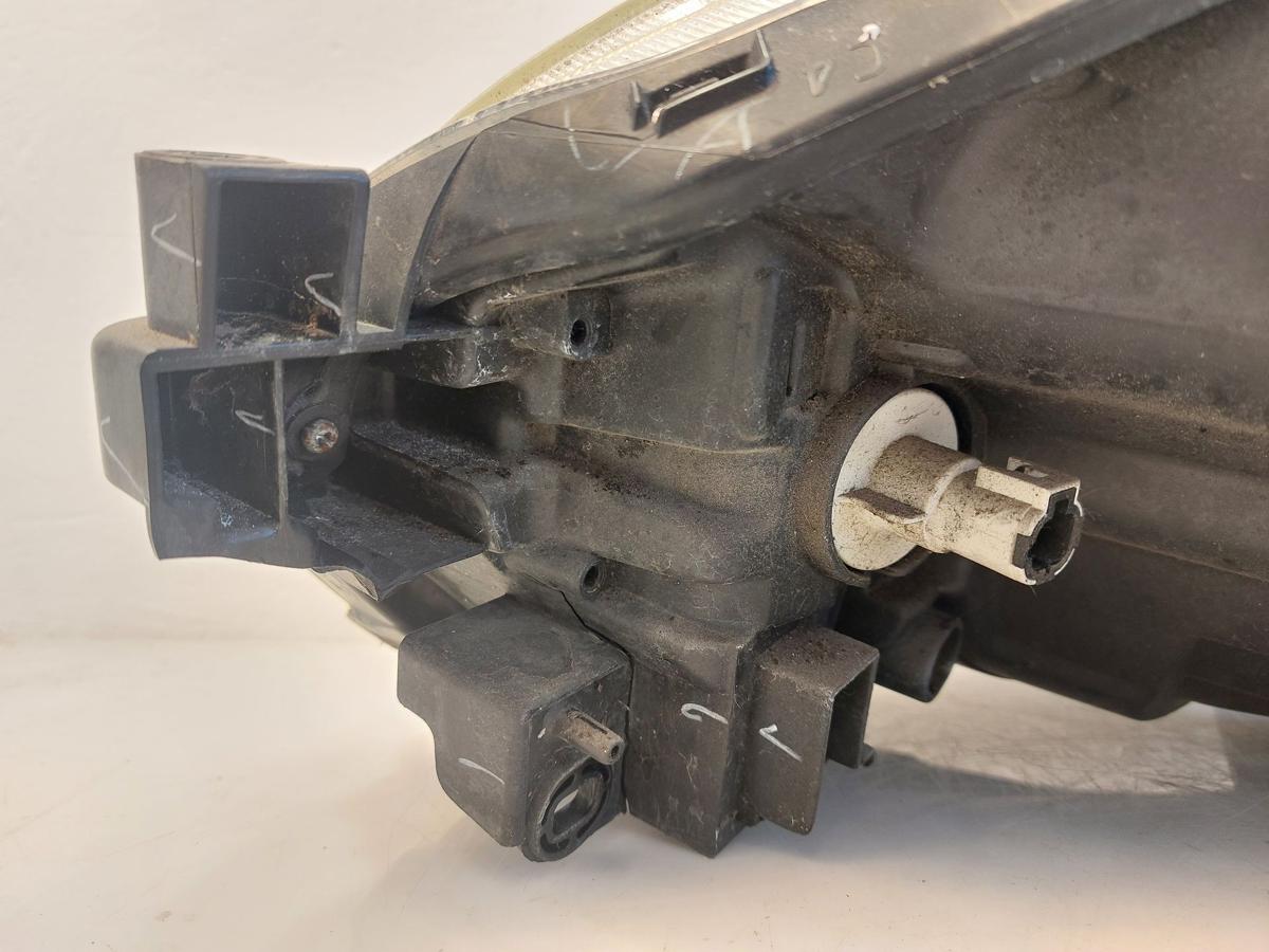 Nissan Micra K13 Scheinwerfer Hauptscheinwerfer vorn rechts Kratzer Streuscheibe