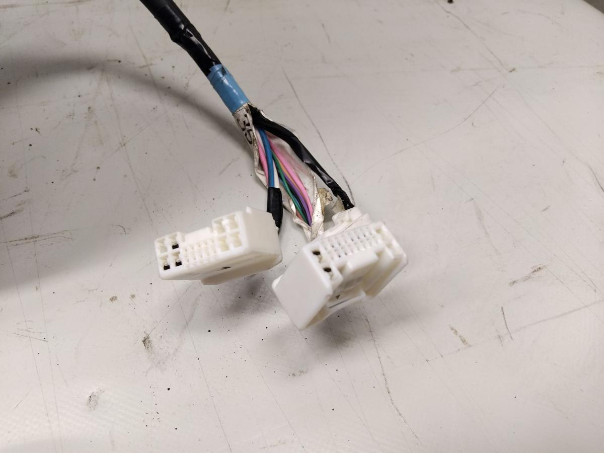 Toyota Yaris 2 XP9 orig T&uuml;r vorn rechts Beifahrert&uuml;r 209 schwarz 3t&uuml;rig BJ2011