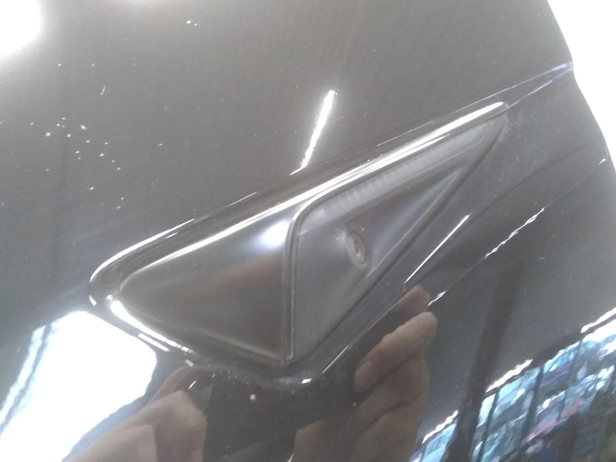 Tesla Model Y original Kotflügel vorn links schwarz solid black Bj.2022 Tesla Model Y original Kotflügel vorn links schwarz solid black Bj.2022