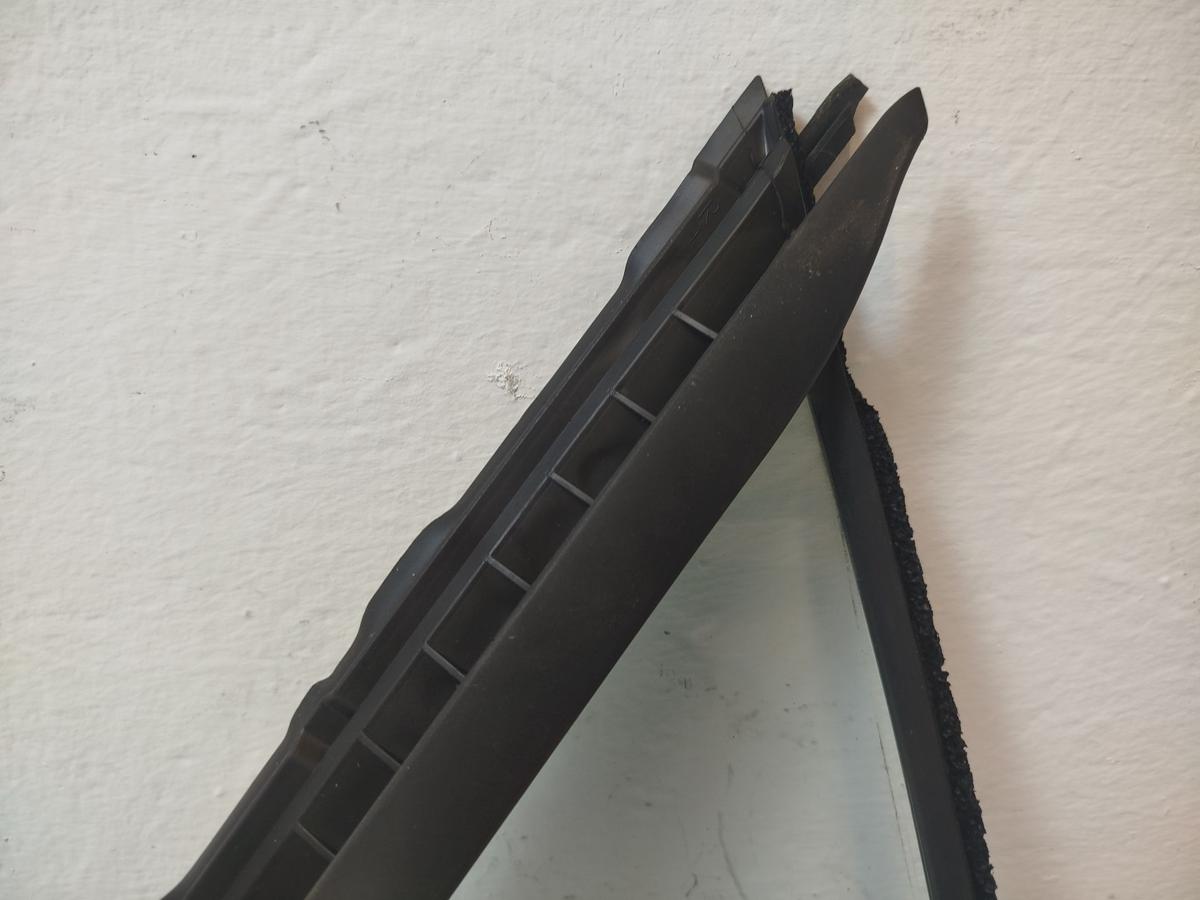 Toyota Yaris XP13 Dreieckscheibe T&uuml;r vorn rechts Beifahrert&uuml;r