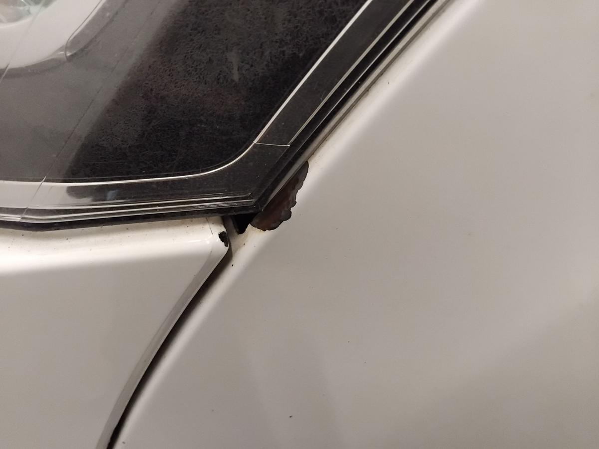 Citroen Berlingo 2 B9 original Kotflügel vorn links BJ2015 Mängel