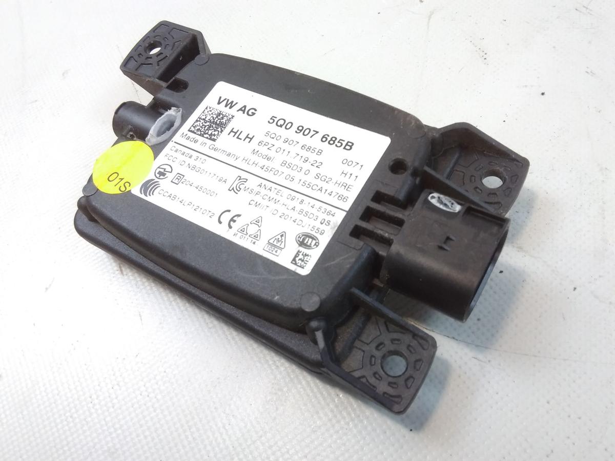 Seat Alhambra 7N original Totwinkelsensor hinten links 5Q0907685B Bj.2015