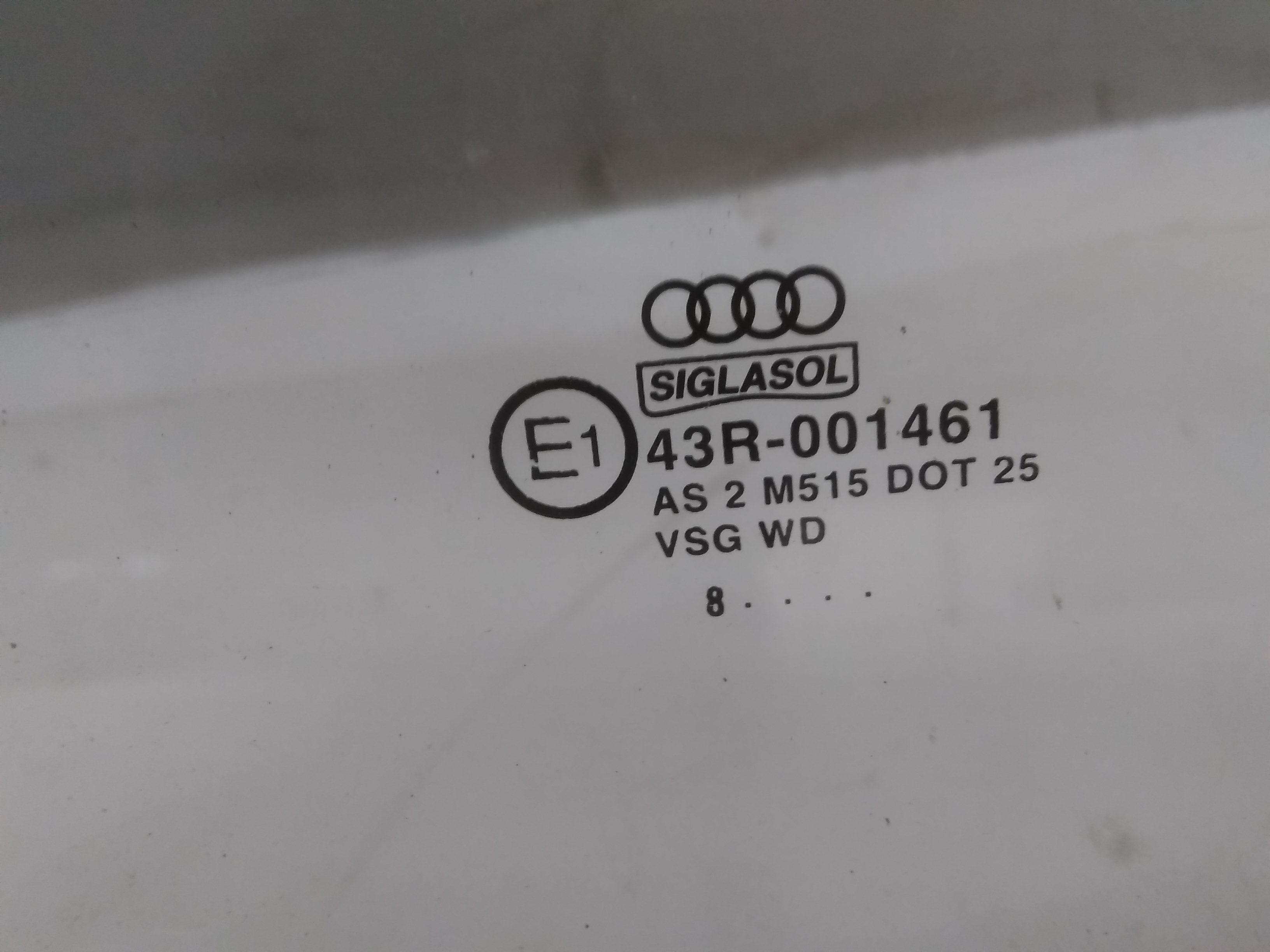 Audi A6 4B Limo Bj.1999 Türscheibe hinten rechts VSG Verbundglasscheibe mit Mängeln