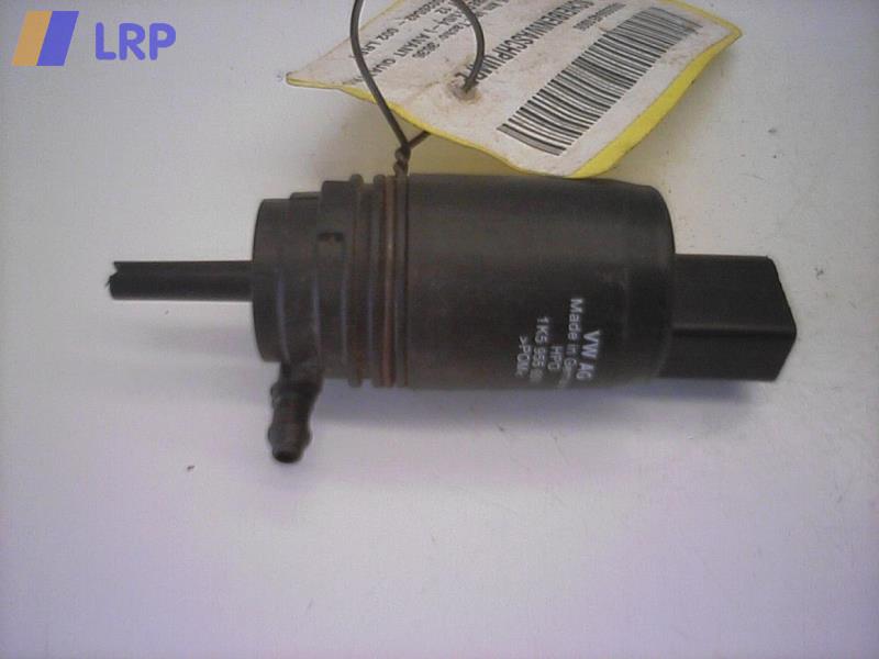 Audi A4 8E Bj2006 Pumpe Waschanlage 1K5955651