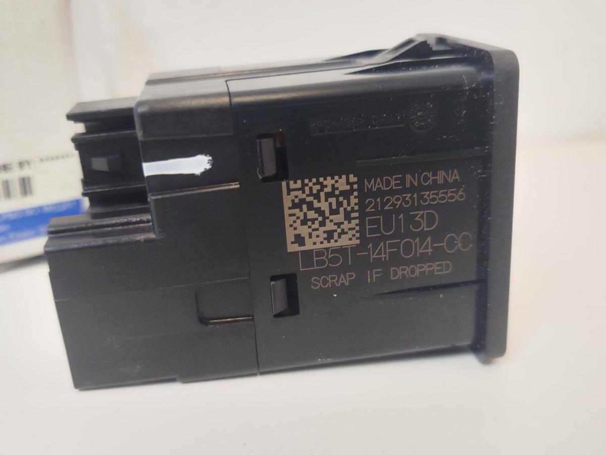 Ford Kuga III DFK Interface USB Schnittstelle Anschluss USB USB C