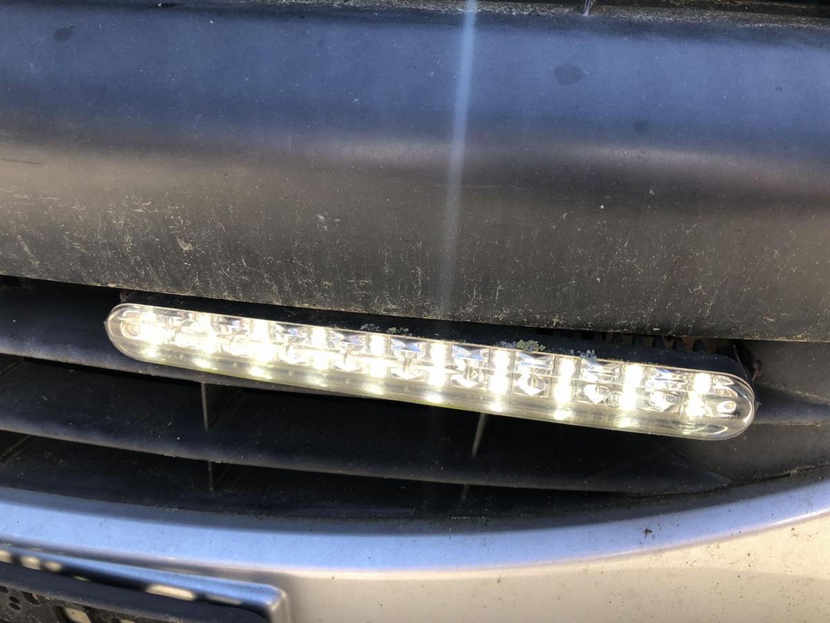 Peugeot 207 WA WC Sto&szlig;f&auml;nger vorn Frontsch&uuml;rze bis 2009 EZR Aluminiumgrau