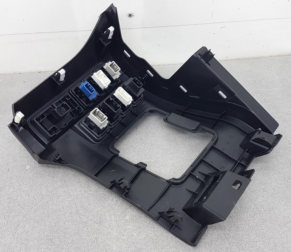 Mitsubishi Eclipse Cross Abdeckung Armaturenbrett links Bj23 8002C335ZZ Schalter