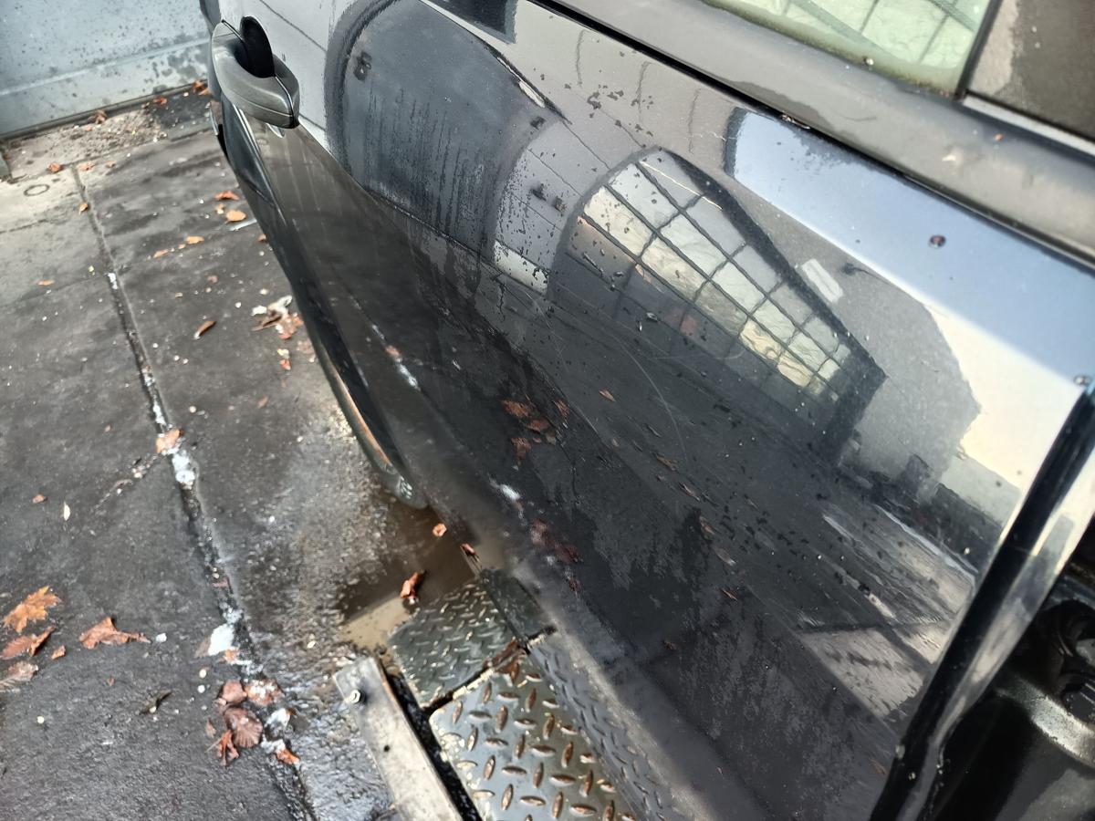 Ford Focus II original T&uuml;r hinten rechts Fond Pantherschwarz Bj 2008