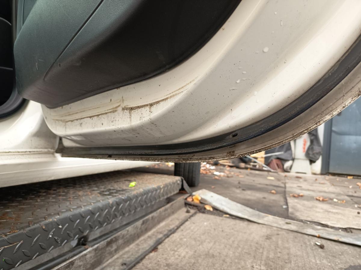 Citroen C4 II 2 Picasso SpaceTourer orig Tür hinten rechts EWP weiß Bj 2018 Citroen C4 II 2 Picasso SpaceTourer orig Tür hinten rechts EWP weiß Bj 2018