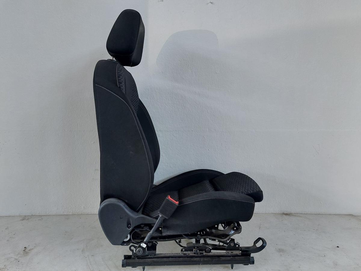 Opel Astra K B16 Kombi Sitz vorn links Fahrersitz AGR Sitz mit Heizung Autositz