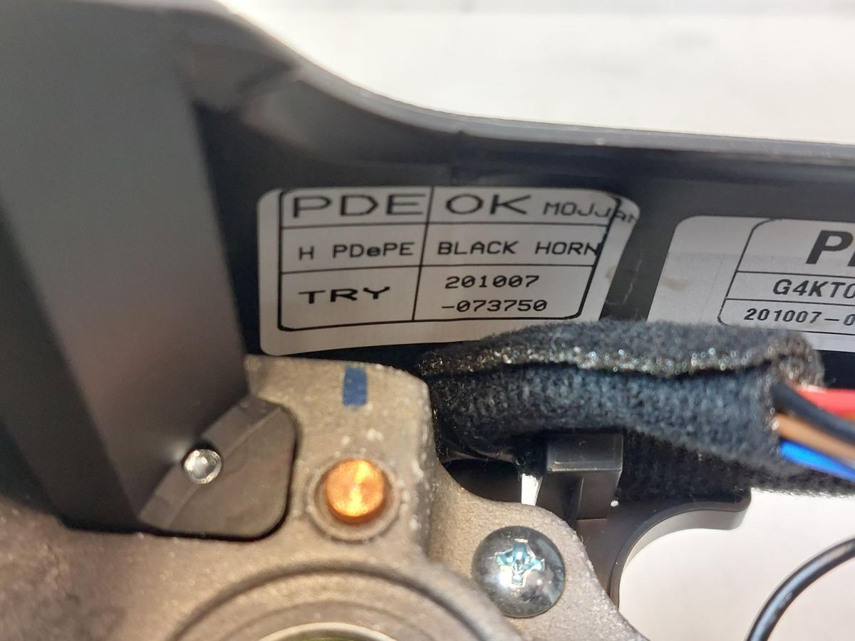 Hyundai i30 PD Mild Hybrid Lederlenkrad Lenkrad Leder 3 Speichen Mufu heizbar