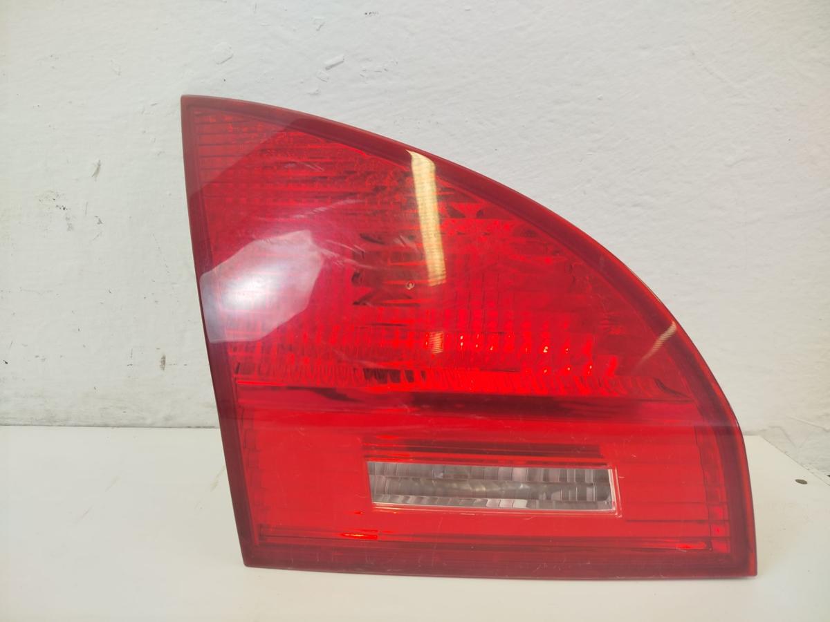 Kia Venga YN R&uuml;ckleuchte innen links Heckleuchte Innenteil Heckklappe bis 2016