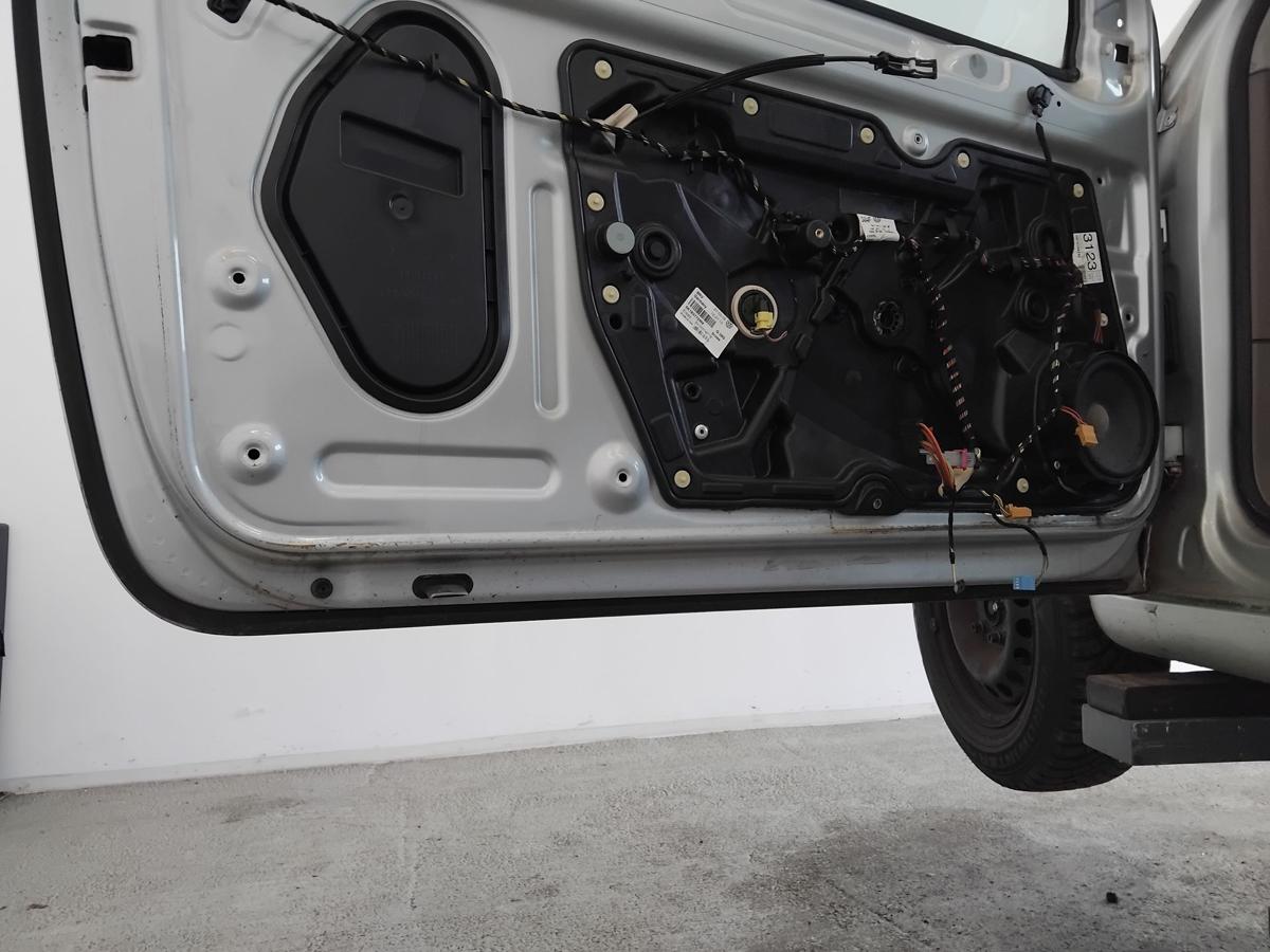 VW Golf 6 Tür links Fahrertür LA7W reflexsilber 3-Türer beschädigt BJ2009