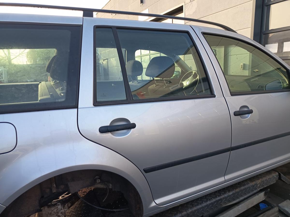 VW Golf IV Kombi original T&uuml;r hinten rechts LA7W silber Baujahr 2003