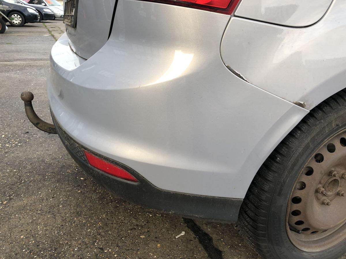 Ford Focus DYB MK3 Stoßfänger hinten Heckschürze vom 5 türer Micastone Silber