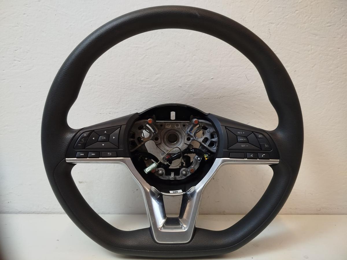 Nissan Micra K14 Lenkrad Plastiklenkrad 3 Speichen mit Mufu kein Leder