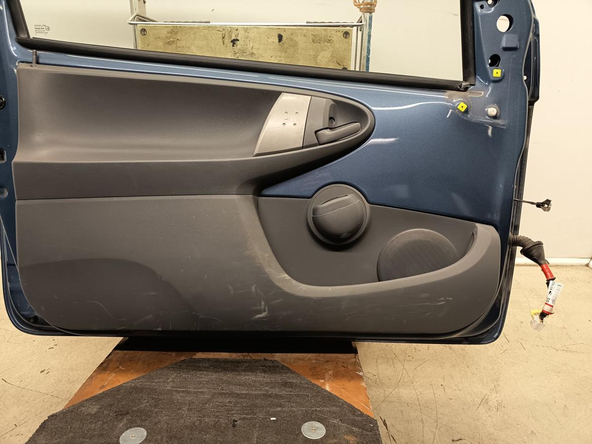 Toyota Aygo original T&uuml;r links 8R3 Grayish Blue perl Baujahr 2009