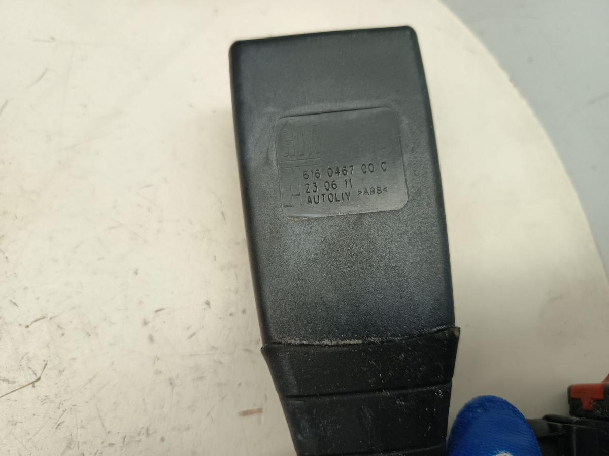 Opel Corsa D original Gurtschloss vorn links Fahrerseite Baujahr 2011