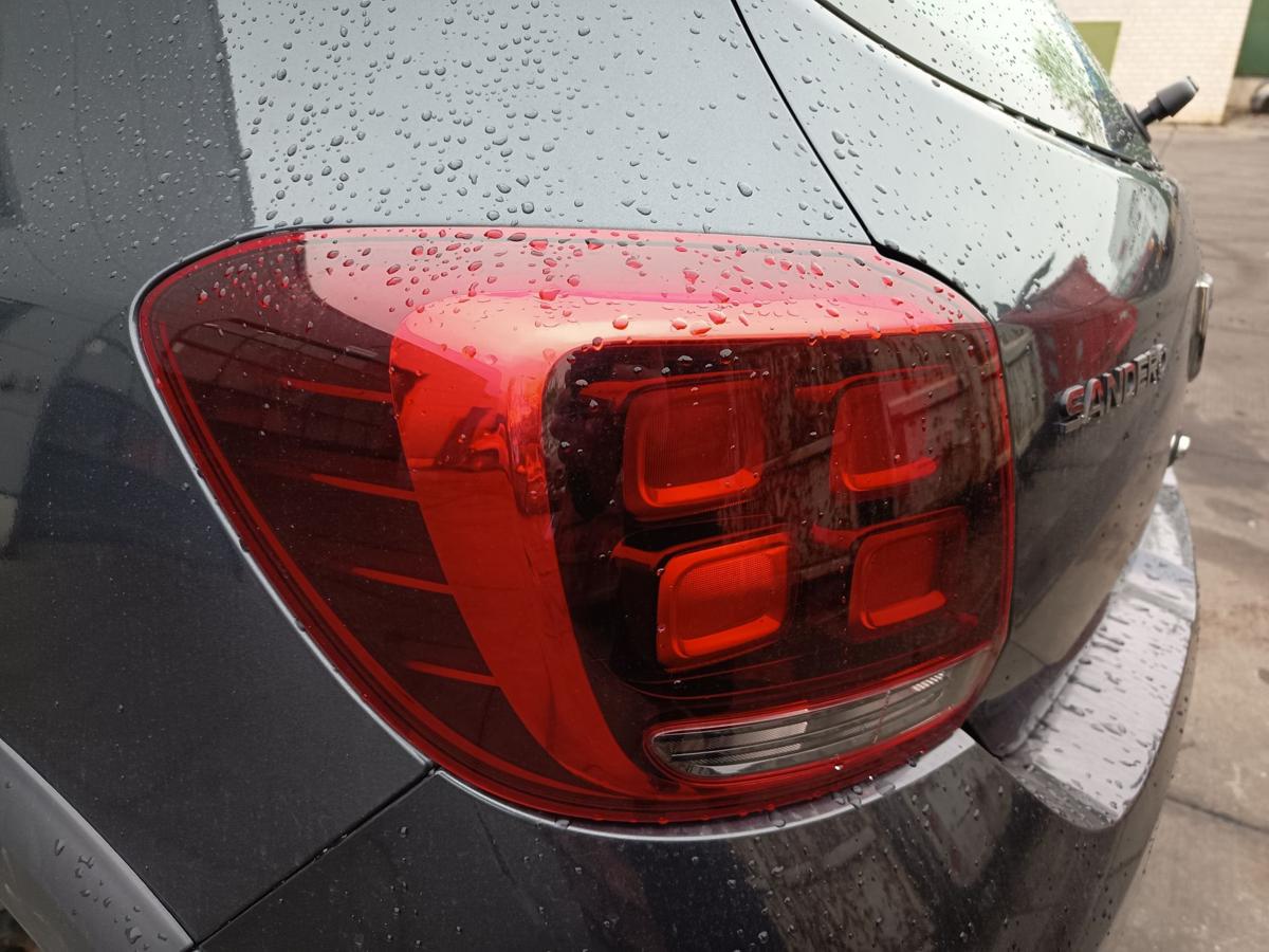 Dacia Sandero II Stepway original R&uuml;ckleuchte links Baujahr 2020