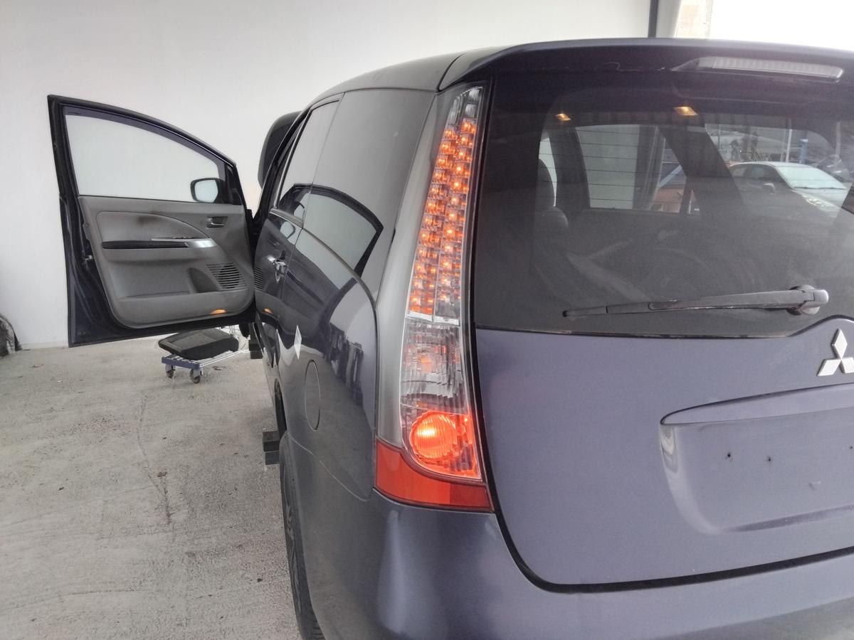 Mitsubishi Grandis original Rückleuchte Schlussleuchte links BJ2004