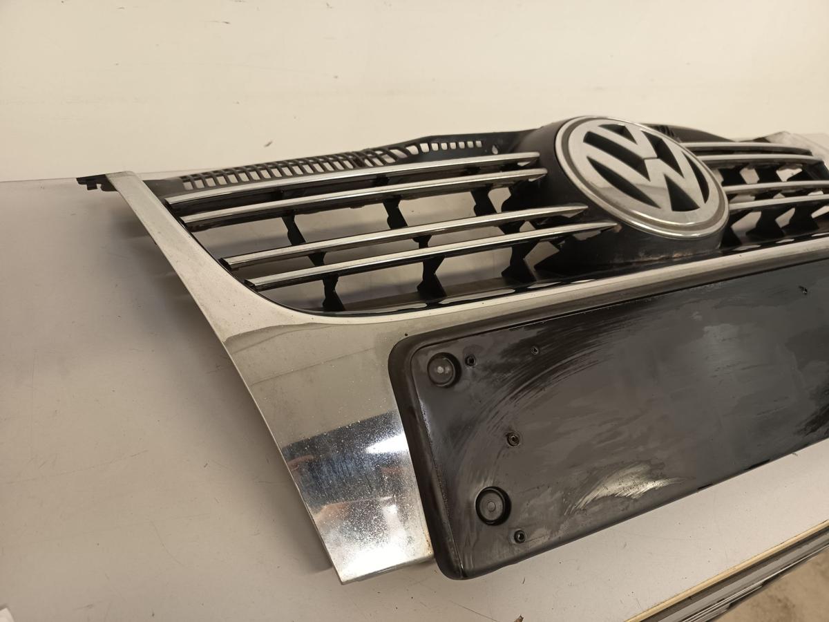 VW Golf V 1K5 Variant Bj 2008 orig Kühlergrill Grill mit Emblem in CHROM