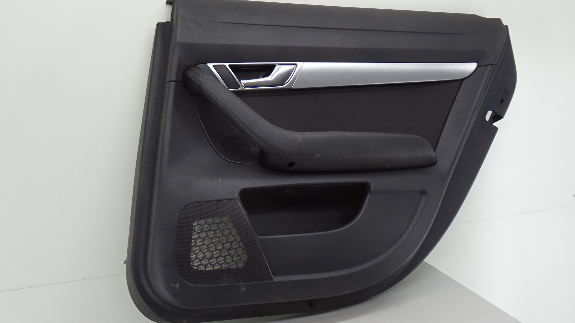 Audi A6 Avant 4F BJ2005 T&uuml;rverkleidung T&uuml;r hinten rechts 4F0867306 in soul schwarz