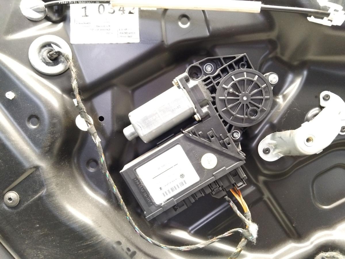 VW Touareg 7L T&uuml;r hinten links LA7W Reflexsilber Metallic BJ2002