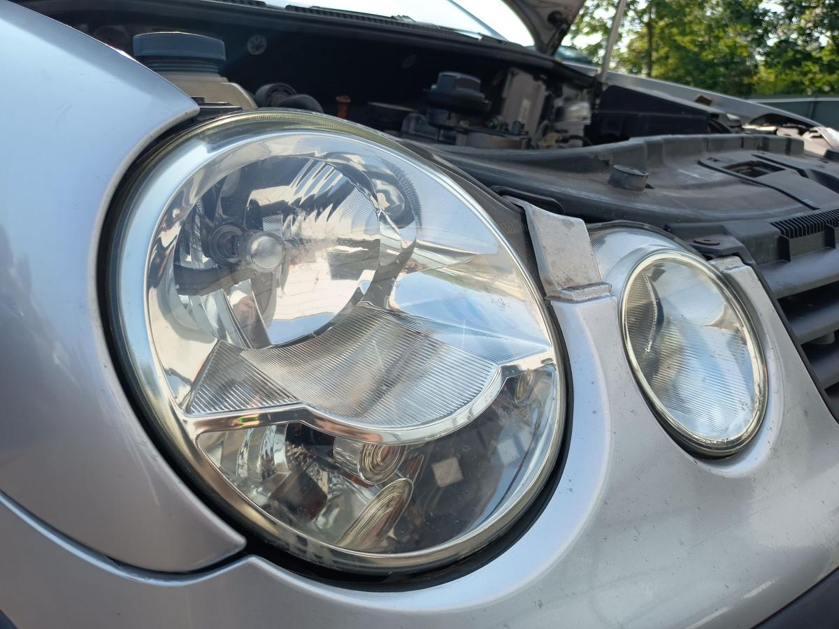 VW Polo 9N original Hauptscheinwerfer rechts Halogen Frontlicht Bj 2003