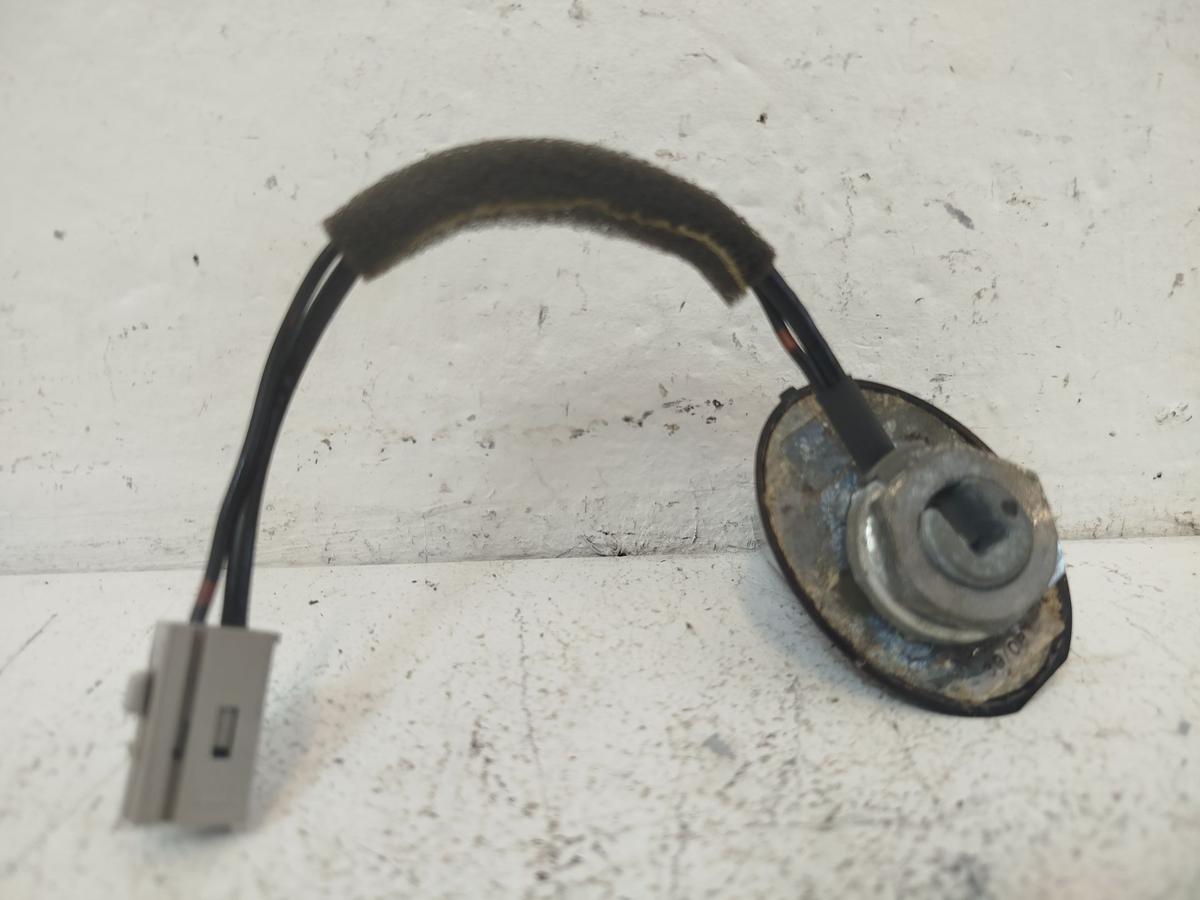 Mitsubishi Colt Z30 Antennenfuss Dachantenne ohne Dichtung Stecker vergleichen