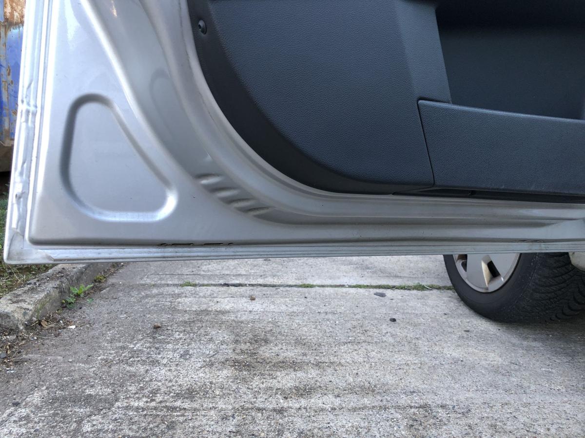 Opel Astra H Caravan T&uuml;r vorn links Fahrert&uuml;r im Rohbau 2AU Starsilber III