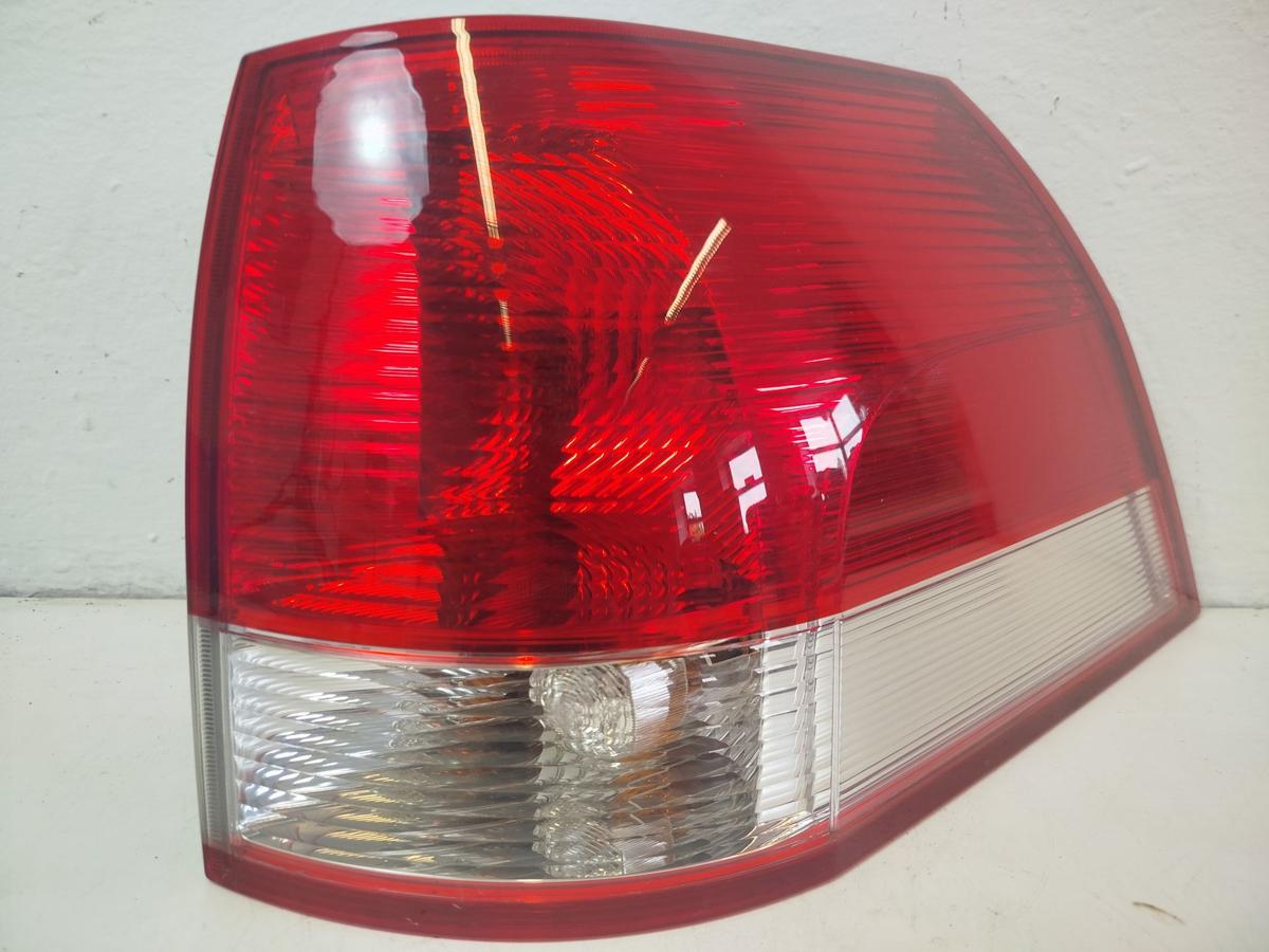 Opel Vectra C Caravan ab 05 R&uuml;ckleuchte au&szlig;en rechts Ecke Kombi rot silber