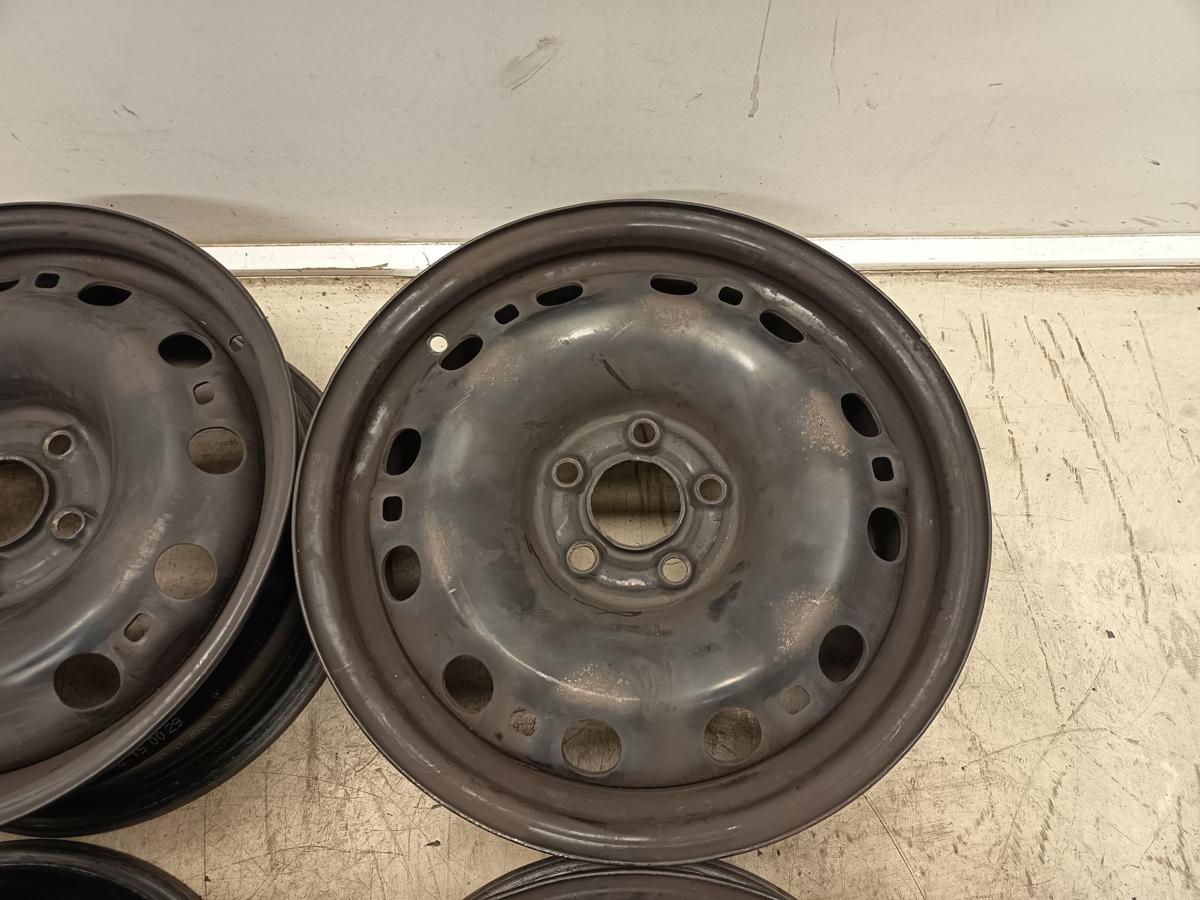 Skoda Rapid original Stahlfelgensatz 6x15 ET38 Baujahr 2016