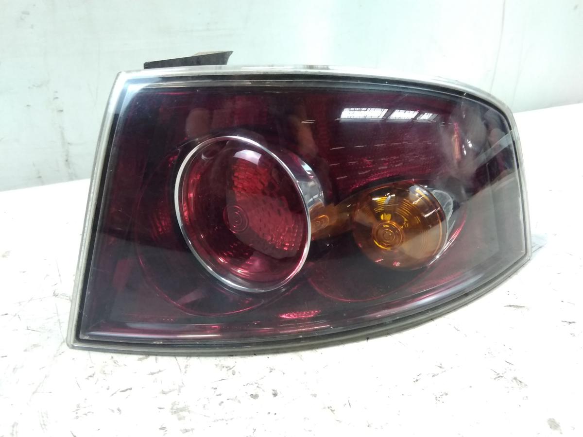 Seat Ibiza 6L original Rückleuchte Heckleuchte rechts Facelift dunkel BJ2007