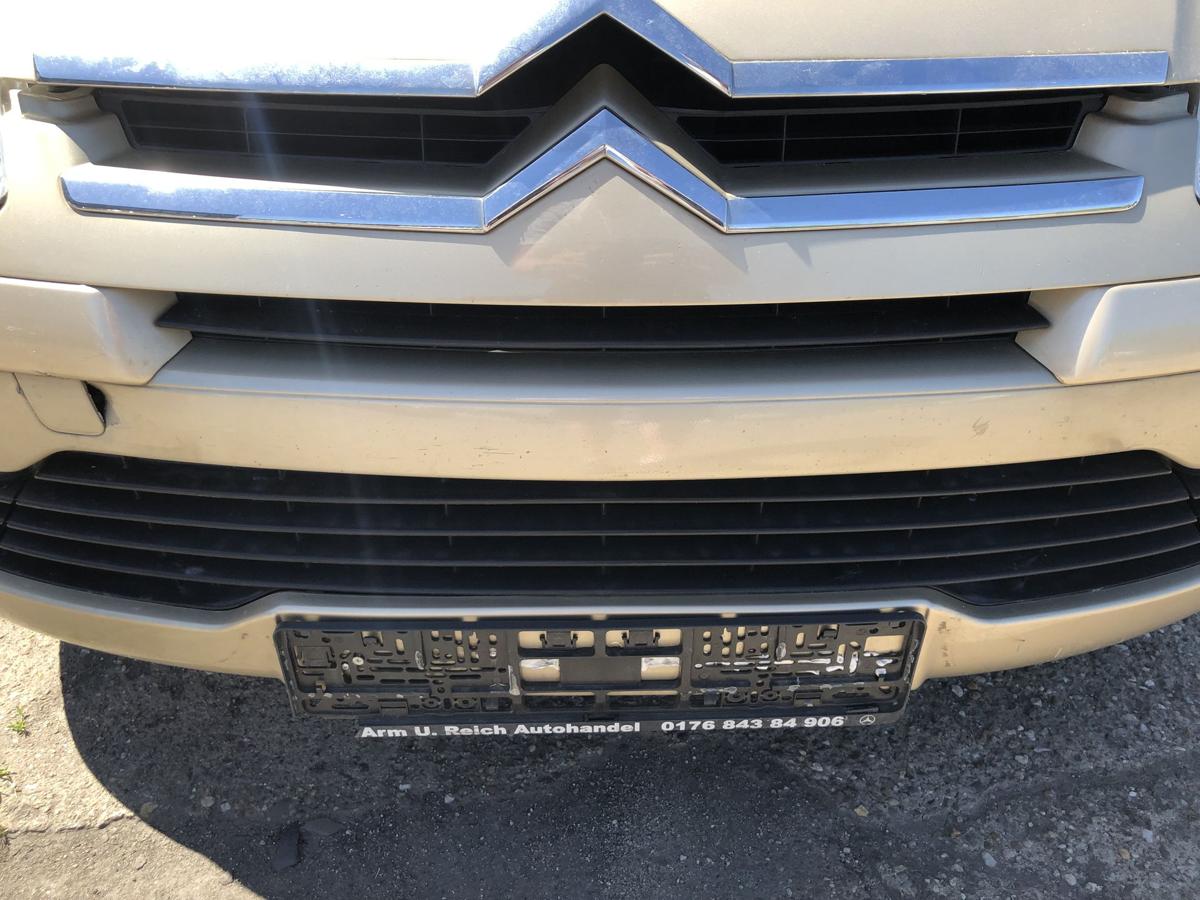 Citroen C4 Typ L Sto&szlig;f&auml;nger vorn Frontsch&uuml;rze mit Nebel Besch&auml;digt KCW gold