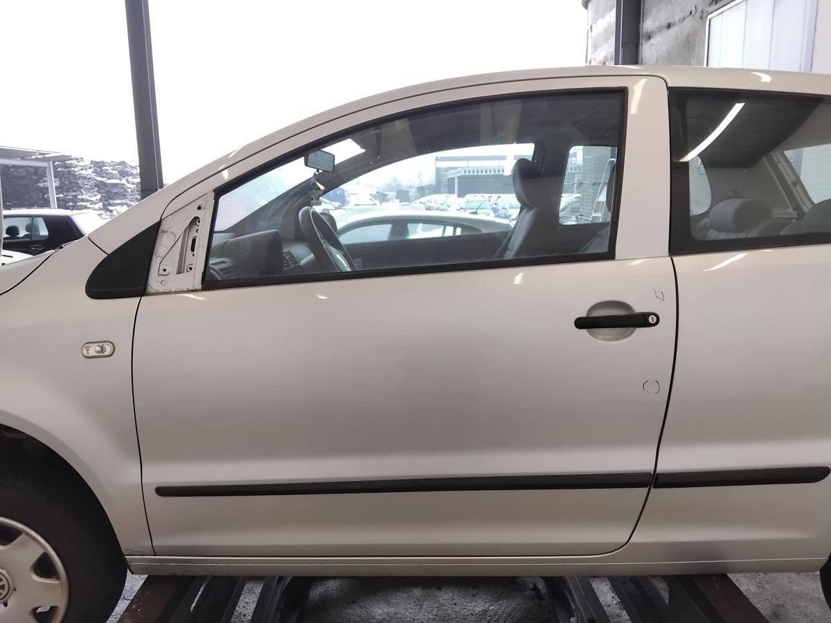 VW Fox 5Z T&uuml;r links Fahrert&uuml;r LA7W reflexsilbermetallic BJ2006